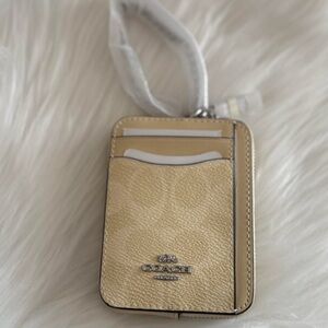 NWT COACH zip card case 💛